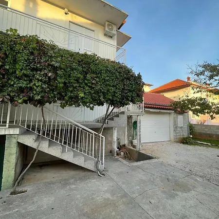 Modern Iva With Balcony, Free Parking & Wi-fi, Zadar