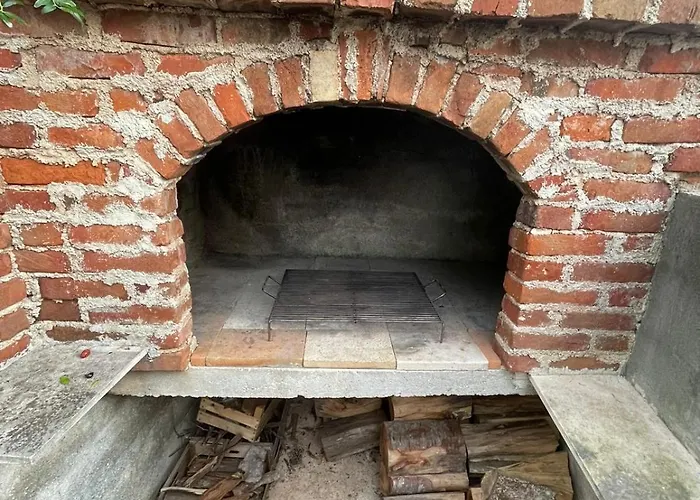 Modern Iva With Balcony, Free Parking & Wi-fi, *