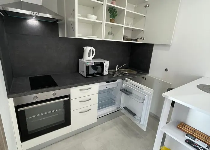 Modern Iva With Balcony, Free Parking & Wi-fi, Zadar