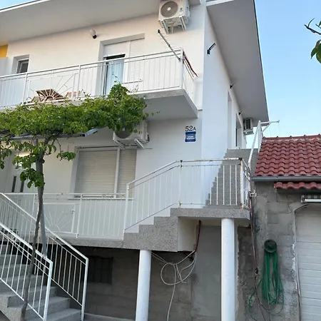 Modern Iva With Balcony, Free Parking & Wi-fi, * Zadar