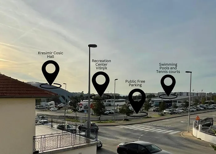 Apartmán Modern Iva With Balcony, Free Parking & Wi-fi,