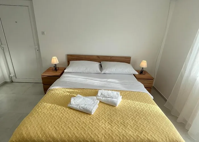 Appartement Modern Iva With Balcony, Free Parking & Wi-fi,