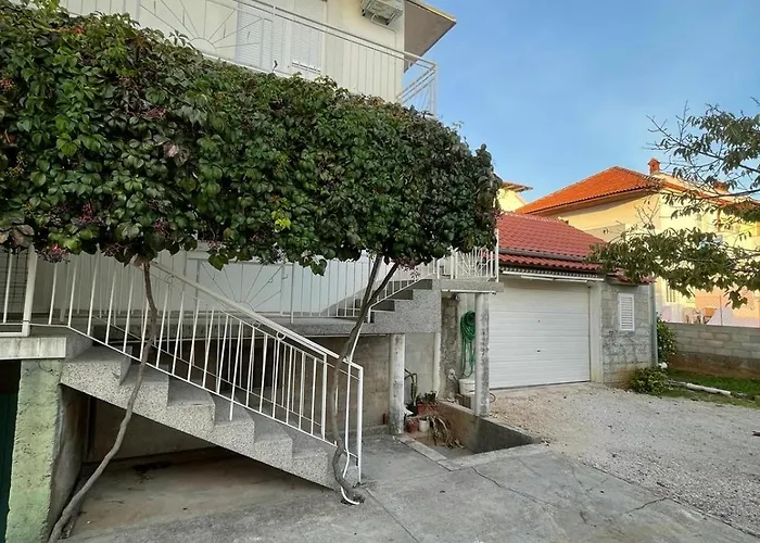 Modern Iva With Balcony, Free Parking & Wi-fi, Zadar